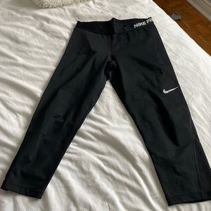 NIKE pro dri fit cropped leggings